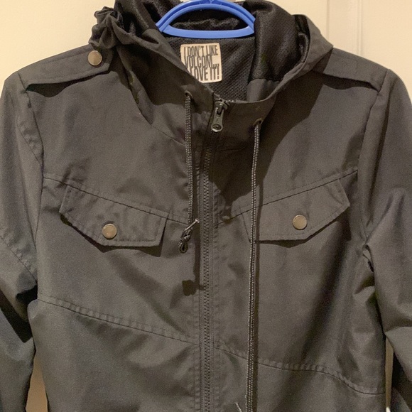 Women’s Volcom jacket - Picture 5 of 8